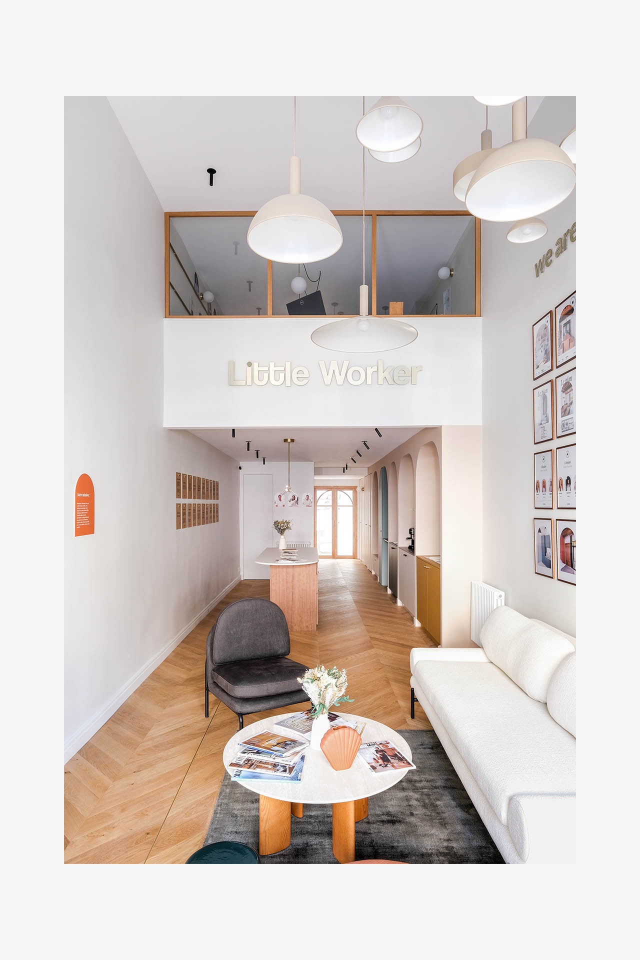 little-worker-bureaux-01B